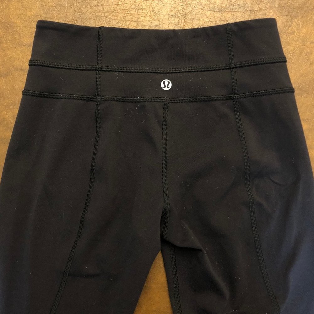 black mid-rise lululemon leggings